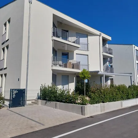 Apartman Lu Umag Exterior photo